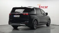 2023 Kia Carnival Diesel 11-Seater Prestige — фото 2