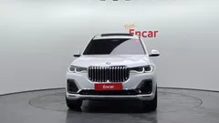 2022 BMW X7 xDrive 40i Design Pure Excellence 7-Seater, белый — фото 3