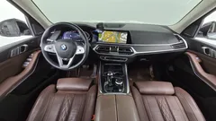 2022 BMW X7 xDrive 40i Design Pure Excellence 7-Seater, белый — фото 7