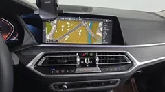 2022 BMW X7 xDrive 40i Design Pure Excellence 7-Seater, белый — фото 14