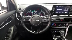 2023 Kia Seltos Gasoline 1.6 Turbo 2WD, белый — фото 13