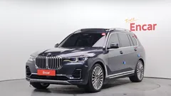2022 BMW X7 xDrive 40d Design Pure Excellence 7-Seater, серый — фото 1