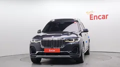 2022 BMW X7 xDrive 40d Design Pure Excellence 7-Seater, серый — фото 3