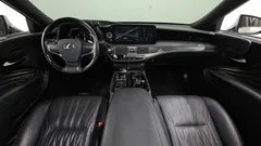 2022 Lexus LS 3.5 Luxury AWD, серебристый — фото 7