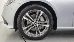2022 Mercedes-Benz E-Class E350 4MATIC Avantgarde — фото 5