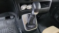 2022 Hyundai Staria 4WD Tourer 9-Seater — фото 9