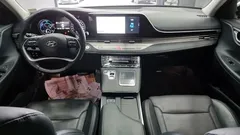 2022 Hyundai Grandeur Premium — фото 14