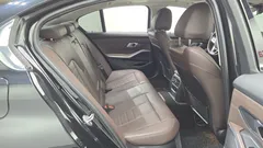 2022 BMW 3-Series 320d Luxury — фото 12