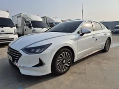2023 Hyundai Sonata Premium Plus — фото 12