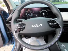 2022 Kia Niro Signature — фото 8