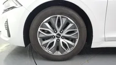 2023 Kia K5 Prestige — фото 5