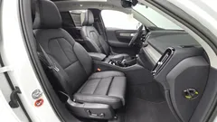 2023 Volvo XC40 B4 Ultimate Bright, белый — фото 15