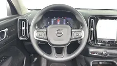 2023 Volvo XC40 B4 Ultimate Bright, белый — фото 17