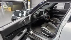 2021 Mini Clubman JCW, серебристый — фото 10