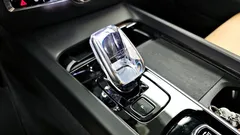 2024 Volvo S60 B5 Ultimate Bright, белый — фото 20