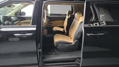 2023 Kia Carnival Diesel 9-Seater Noblesse — фото 11