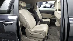 2022 Kia Carnival Diesel 9-Seater Prestige — фото 12