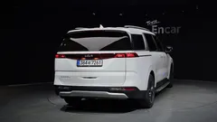 2022 Kia Carnival Diesel 9-Seater Prestige — фото 4