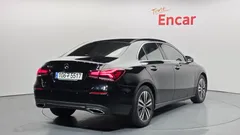 2021 Mercedes-Benz A-Class A220 Sedan, чёрный — фото 2