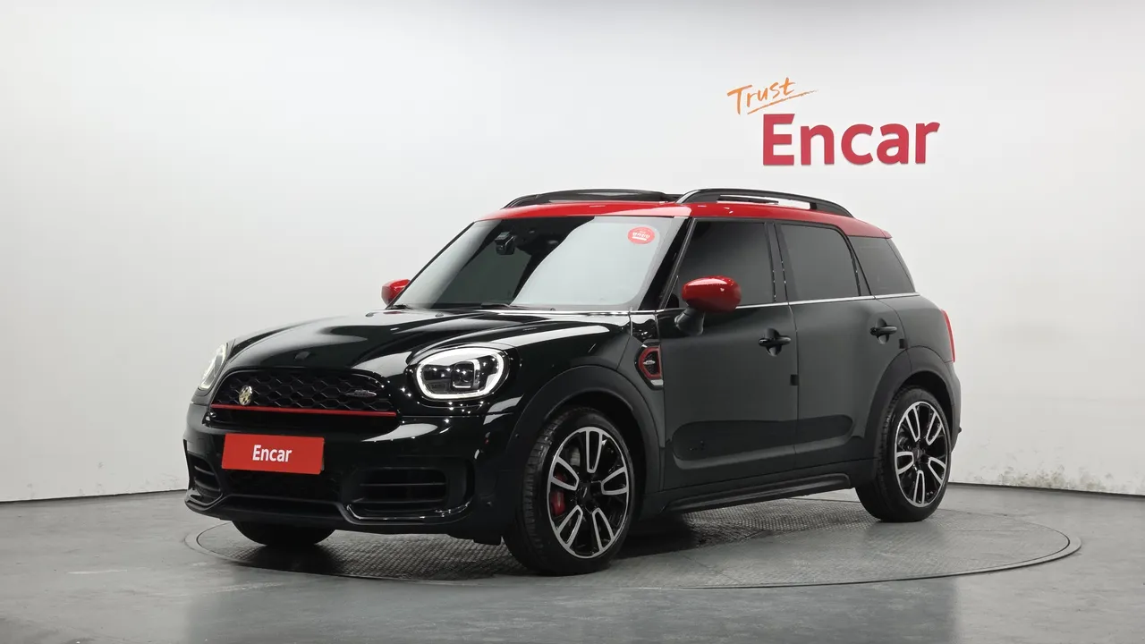 2023 Mini Countryman JCW Launch Pack