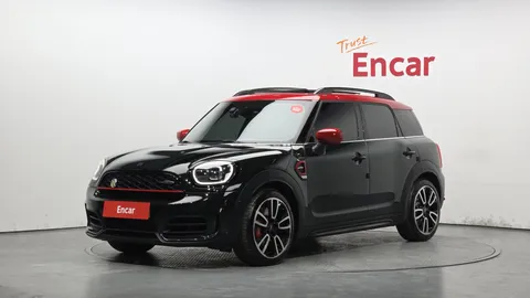 2023 Mini Countryman JCW Launch Pack