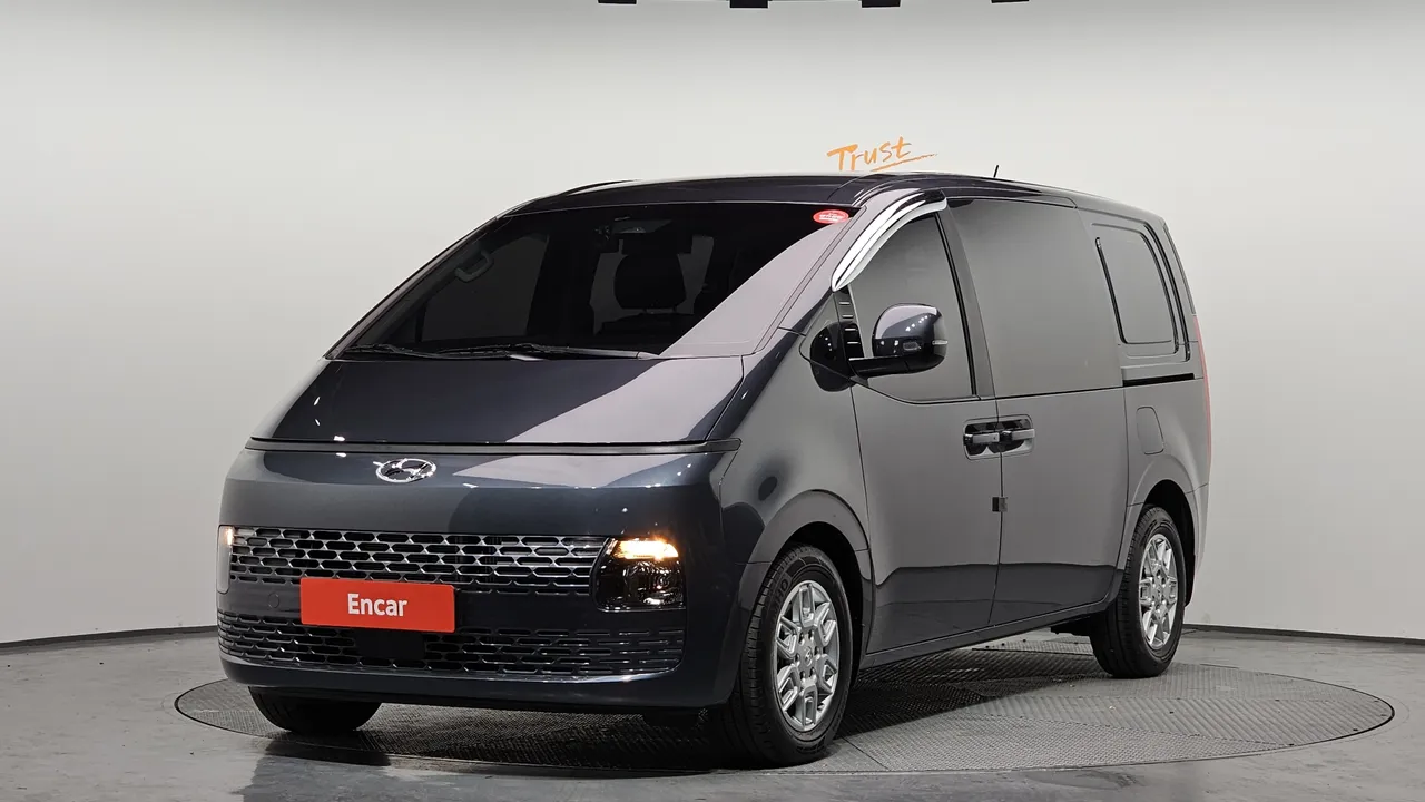 2022 Hyundai Staria Cargo 5-Seater