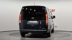 2022 Hyundai Staria Cargo 5-Seater — фото 4