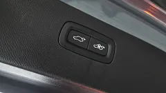 2021 Volvo XC90 B6 Inscription, светло-серебристый — фото 19