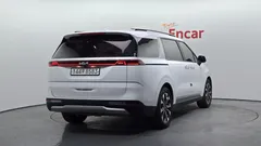 2023 Kia Carnival Diesel 9-Seater Prestige — фото 2