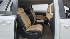 2023 Kia Carnival Diesel 9-Seater Prestige — фото 11