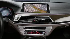 2022 BMW 7-Series 740Li xDrive Design Pure Excellence — фото 18