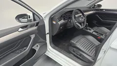 2022 Volkswagen Passat 2.0 TDI Prestige — фото 10