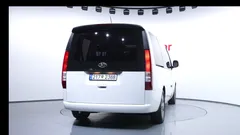 2024 Hyundai Staria 4WD Tourer 9-Seater — фото 4