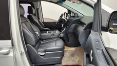 2024 Hyundai Staria 4WD Tourer 9-Seater — фото 11