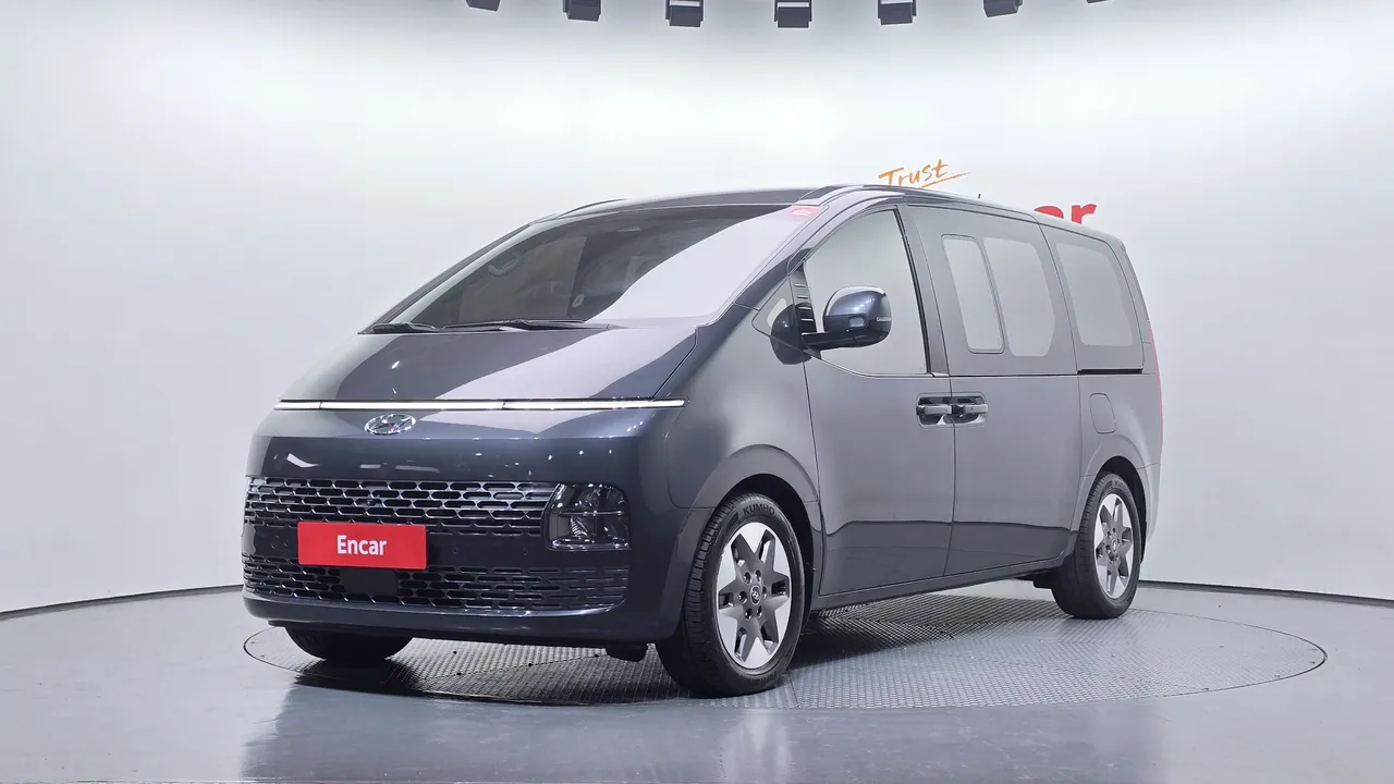 2022 Hyundai Staria 4WD Tourer 9-Seater