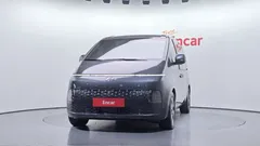 2022 Hyundai Staria 4WD Tourer 9-Seater — фото 3