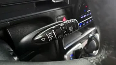 2022 Hyundai Staria 4WD Tourer 9-Seater — фото 18