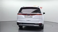 2022 Kia Carnival Diesel 9-Seater Prestige — фото 4