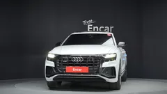 2022 Audi Q8 55 TFSI Quattro Premium, белый — фото 3