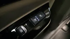 2022 Kia Carnival Gasoline 9-Seater Hi-Limousine — фото 17