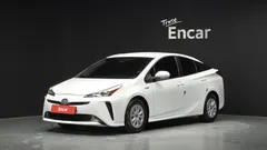 2021 Toyota Prius 1.8, белый — фото 1