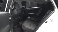 2021 Toyota Prius 1.8, белый — фото 12