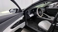 2023 Hyundai AVANTE Inspiration, чёрный — фото 10