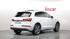 2022 Audi Q5 45 TFSI Quattro Premium — фото 2