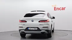 2022 BMW X4 xDrive20i xLine — фото 4