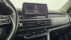 2023 Kia Seltos Gasoline 1.6 Turbo 2WD, белый — фото 13