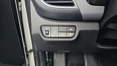 2023 Kia Seltos Gasoline 1.6 Turbo 2WD, белый — фото 19