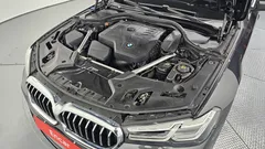 2022 BMW 5-Series 520i M Sport — фото 6