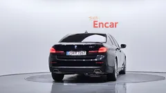 2023 BMW 5-Series 520i Luxury — фото 4