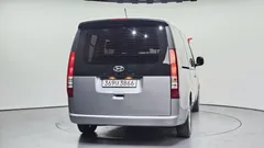 2023 Hyundai Staria Tourer 9-Seater — фото 4